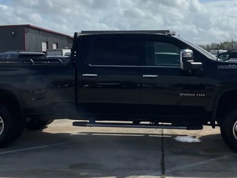 Used 2022 Chevrolet Silverado 3500 High Country w/ Safety Package II image 3