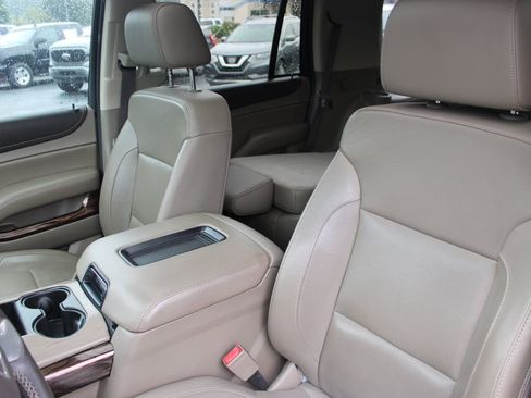 Used 2018 GMC Yukon SLT w/ Open Road Package AWD/4WD image 7
