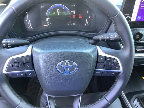 Used 2024 Toyota Grand Highlander XLE image 15