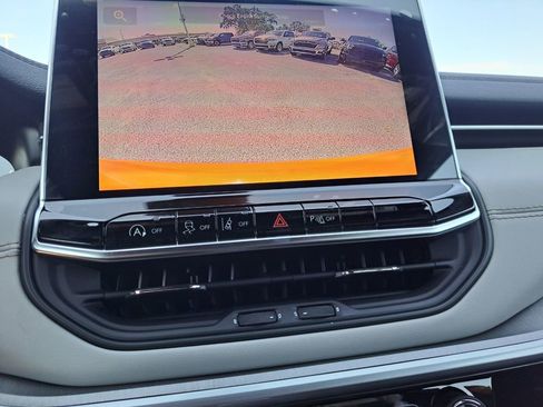 New 2026 Jeep Compass Limited image 11