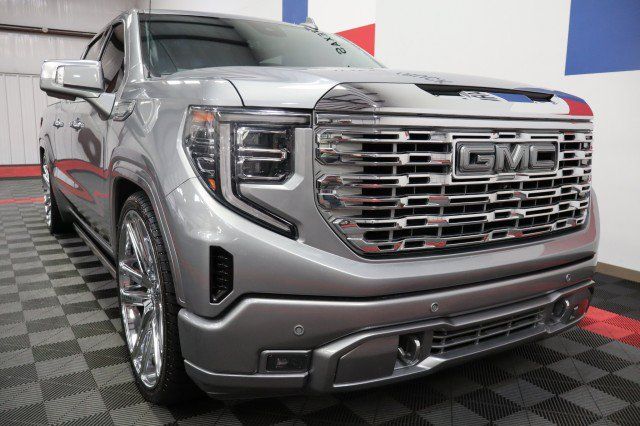 Used 2023 GMC Sierra 1500 Denali w/ Denali Reserve Package AWD/4WD image 16