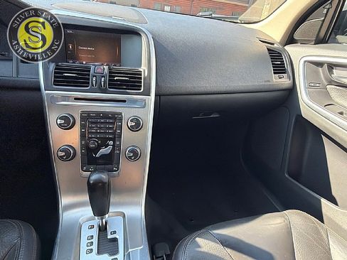 Used 2012 Volvo XC60 T6 AWD/4WD image 23