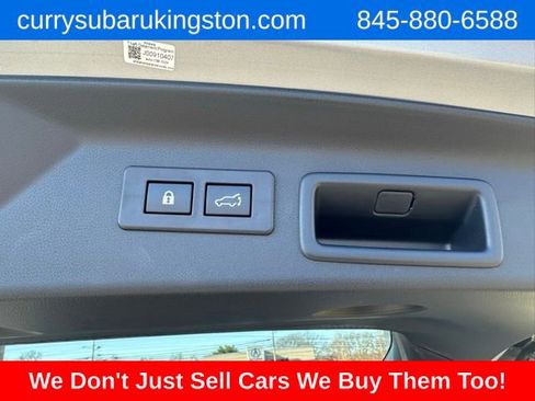 Used 2025 Subaru Forester Premium image 42
