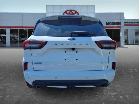 Used 2023 Ford Escape ST-Line Select AWD/4WD image 4