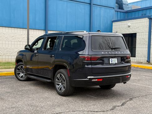 Used 2025 Jeep Wagoneer Series II image 7