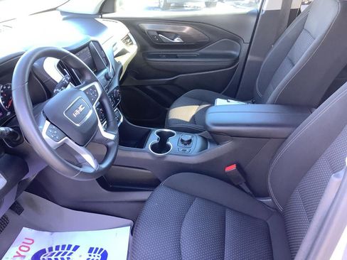 Used 2022 GMC Terrain SLE w/ Driver Convenience Package image 10