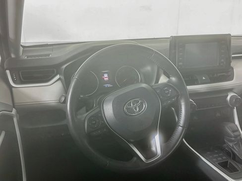Used 2019 Toyota RAV4 XLE w/ Convenience Package AWD/4WD image 18