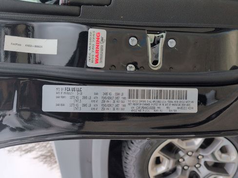 Used 2019 Jeep Cherokee Trailhawk w/ Comfort/Convenience Group image 35