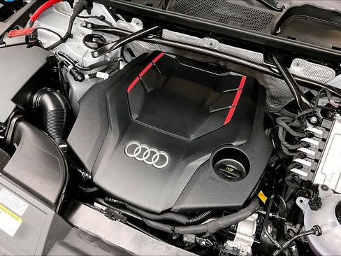 Certified 2025 Audi SQ5 Premium Plus w/ Premium Plus Package image 29