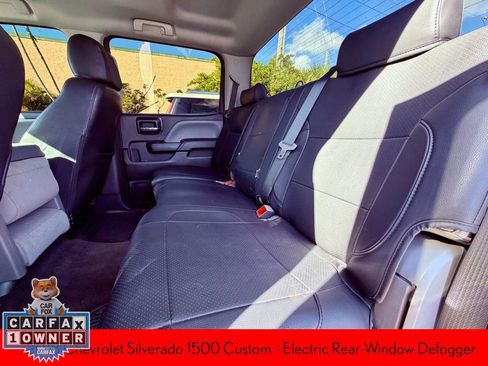 Used 2018 Chevrolet Silverado 1500 Custom w/ Custom Value Package image 10