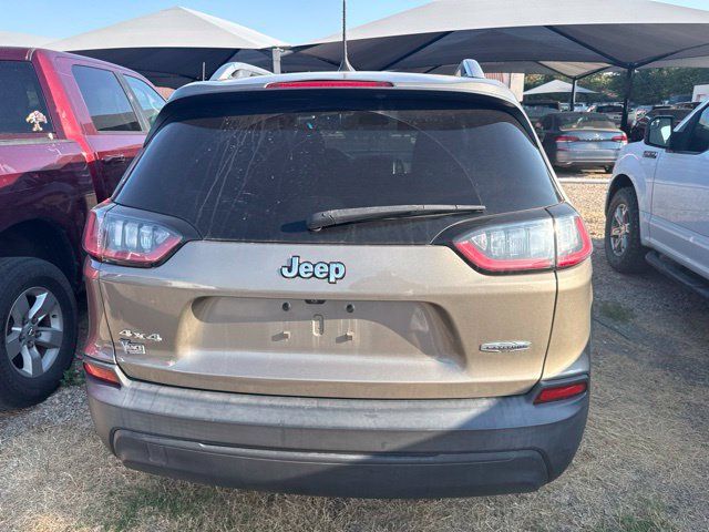 Used 2019 Jeep Cherokee Latitude w/ Cold Weather Group AWD/4WD image 5