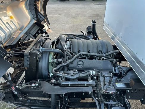 New 2025 Chevrolet Low Cab Forward image 29