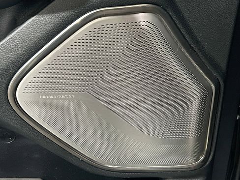 Used 2020 RAM 1500 Limited w/ Black Appearance Package image 15