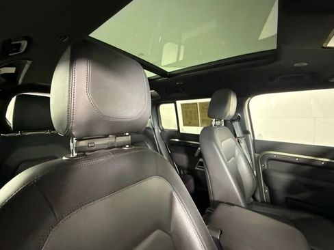 Used 2023 Land Rover Defender 110 X-Dynamic SE image 36