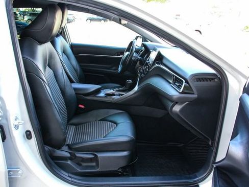 Used 2023 Toyota Camry SE image 28