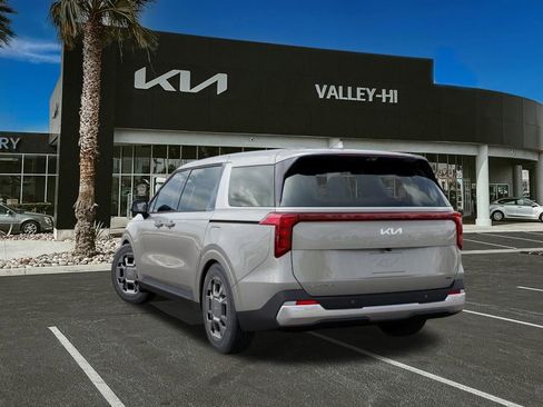 New 2026 Kia Carnival EX image 4