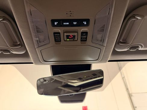 Used 2023 Toyota RAV4 XLE Premium image 20