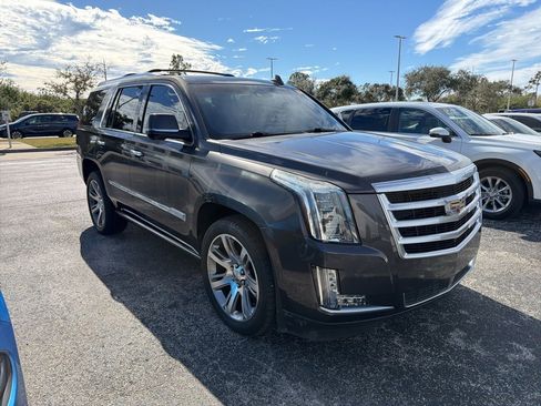 Used 2015 Cadillac Escalade Premium image 1
