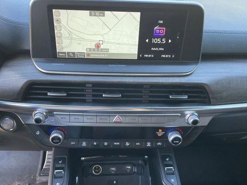 Certified 2022 Kia Telluride SX w/ SX Prestige Package image 22