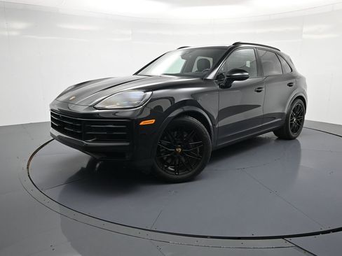 Certified 2024 Porsche Cayenne image 28