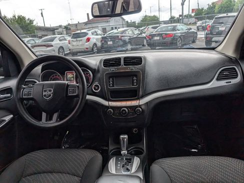 Used 2018 Dodge Journey SE FWD image 14