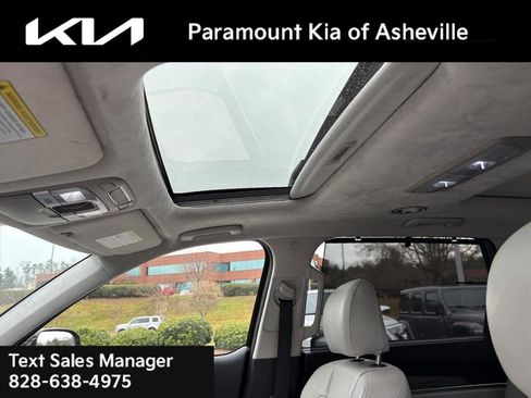 Used 2020 Kia Telluride SX w/ SX Prestige Package image 15