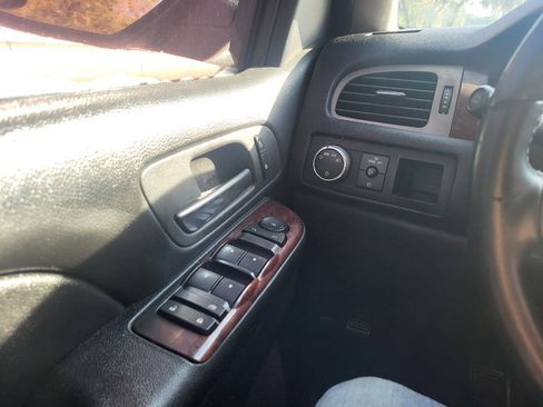 Used 2012 Chevrolet Suburban LT RWD image 62