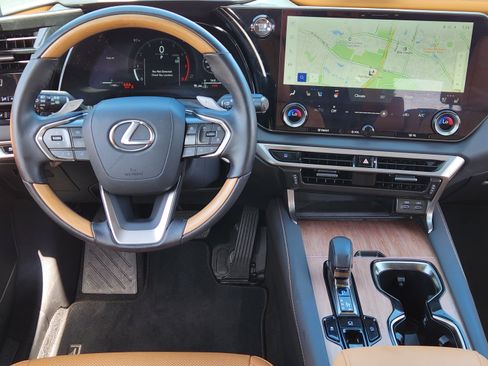 Used 2025 Lexus RX 350 Premium w/ Accessory Package (Z1) FWD image 21