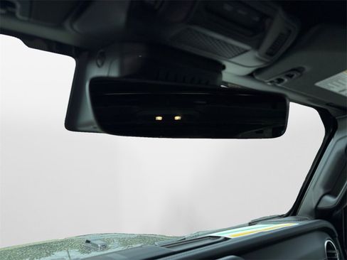 New 2025 Jeep Wrangler Sahara image 27