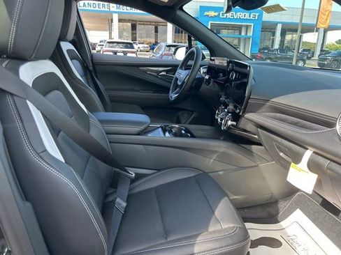 New 2026 Chevrolet Blazer EV LT image 32