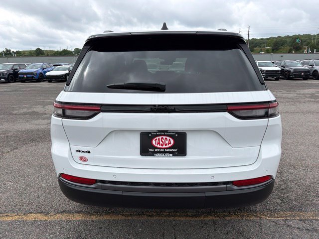 New 2026 Jeep Grand Cherokee Altitude AWD/4WD image 4