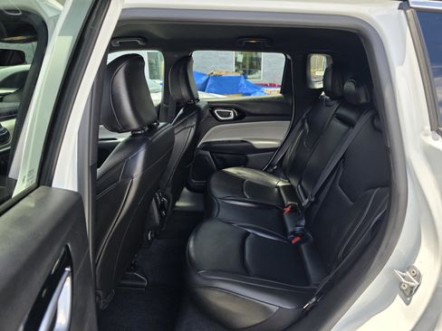 Certified 2026 Jeep Compass Limited AWD/4WD image 13
