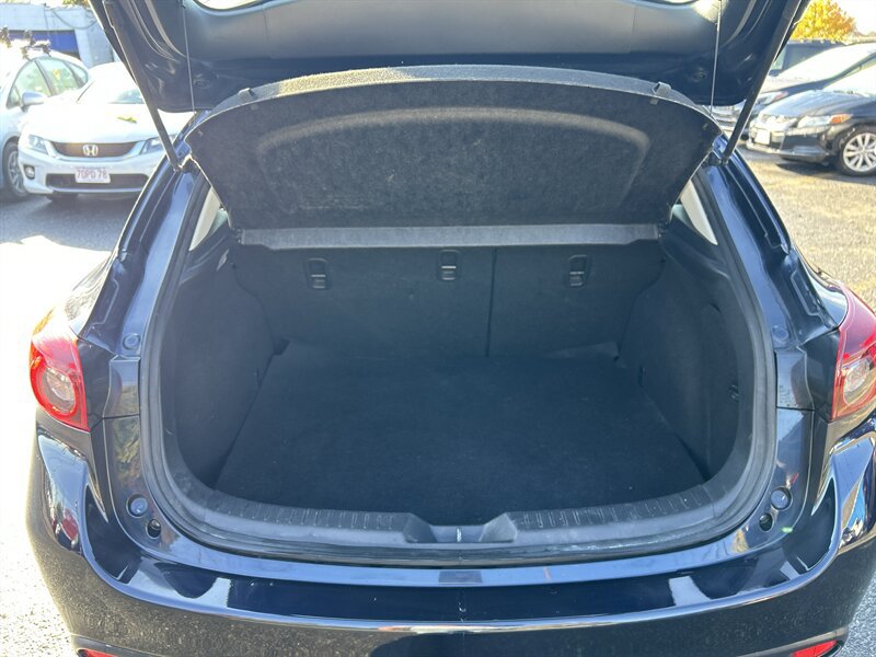 Used 2015 MAZDA MAZDA3 i Grand Touring FWD image 10