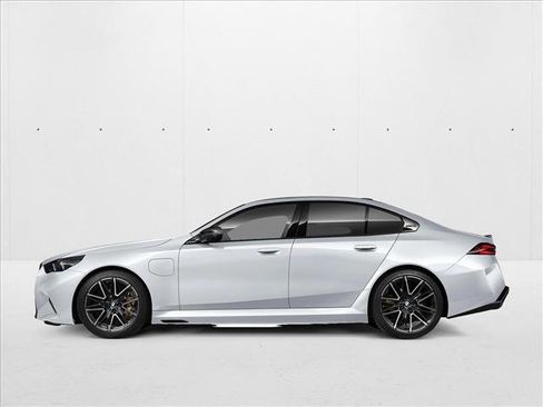 New 2025 BMW M5 w/ Carbon Package image 2