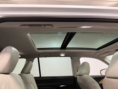 Used 2024 Toyota Grand Highlander Limited image 67