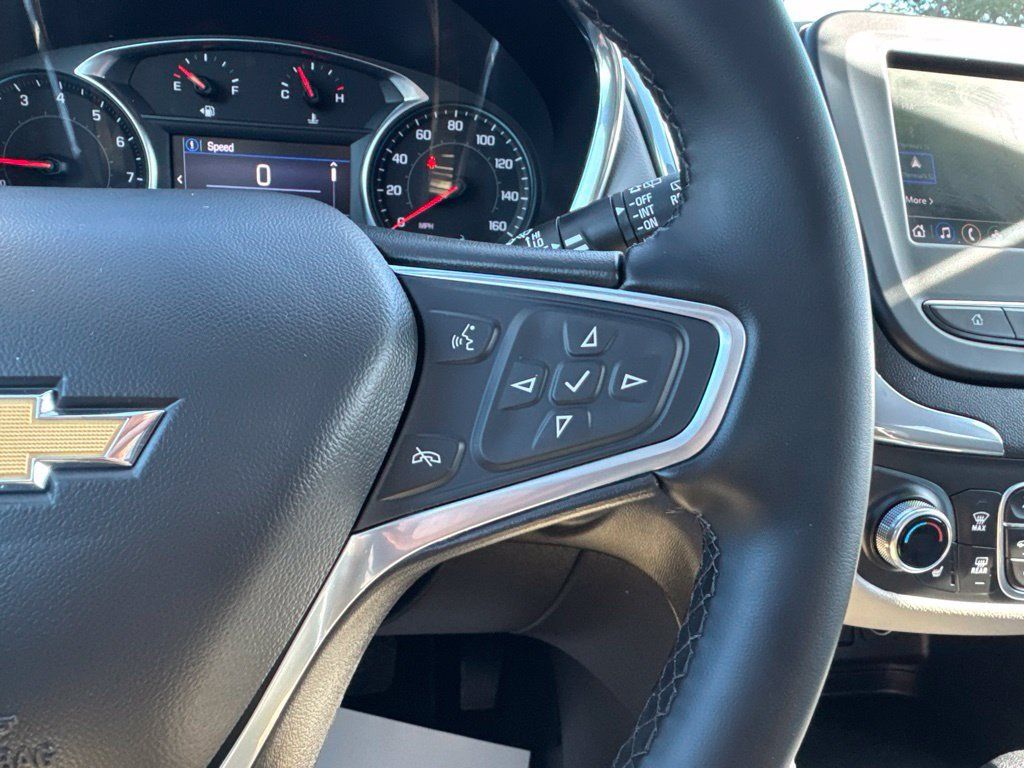 Used 2023 Chevrolet Equinox LT AWD/4WD image 29