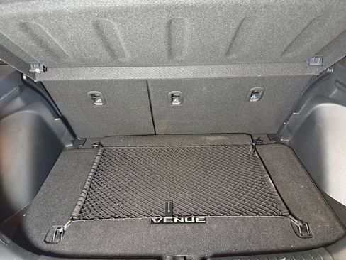 Used 2022 Hyundai Venue SE FWD image 22
