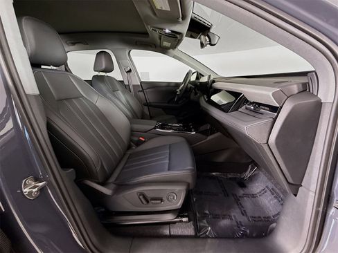 Certified 2025 Audi Q6 e-tron Premium w/ Convenience Package image 28