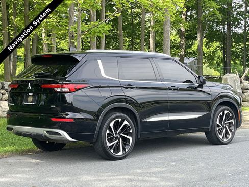 Used 2023 Mitsubishi Outlander SEL AWD/4WD image 3