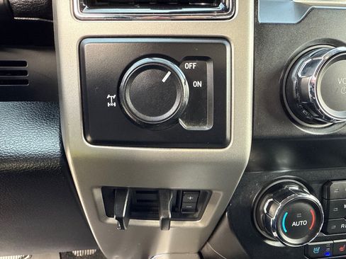 Used 2019 Ford F350 Lariat w/ Camper Package image 27