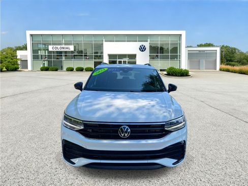 Used 2023 Volkswagen Tiguan SE R-Line AWD/4WD image 8