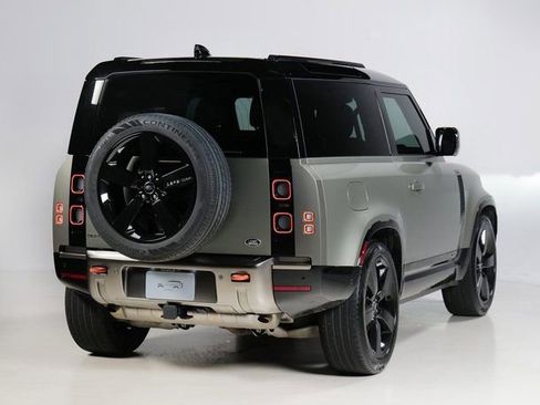 Used 2021 Land Rover Defender 90 X image 2