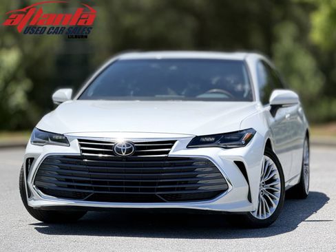Used 2020 Toyota Avalon Limited w/ Advanced Safety Package FWD image 1