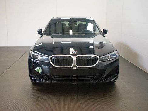 Used 2023 BMW 330i xDrive Sedan w/ Premium Package AWD/4WD image 2
