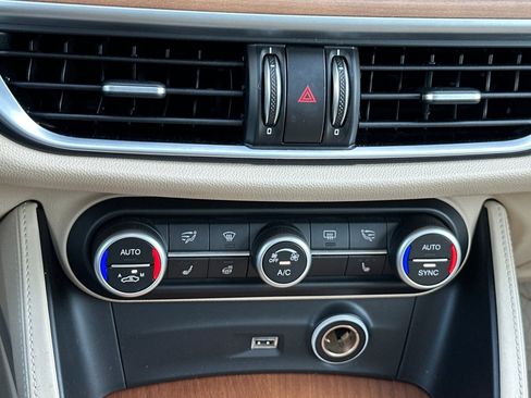 Used 2019 Alfa Romeo Stelvio Ti AWD/4WD image 20