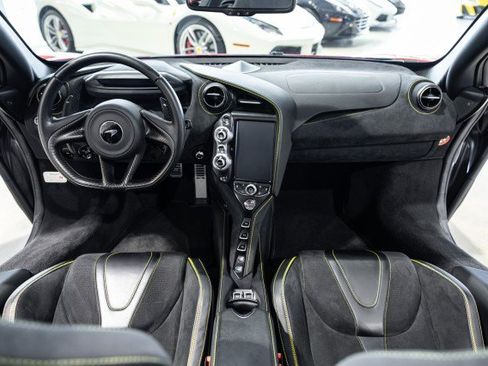 Used 2022 McLaren 720S Performance RWD image 34