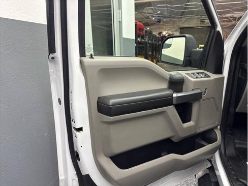 Used 2018 Ford F150 XLT w/ Equipment Group 302A Luxury AWD/4WD image 12