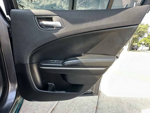 Used 2019 Dodge Charger SXT w/ Leather Interior Group RWD image 34