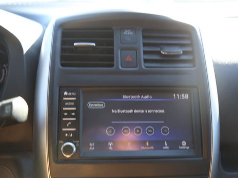 Used 2018 Nissan Versa Note SV image 15