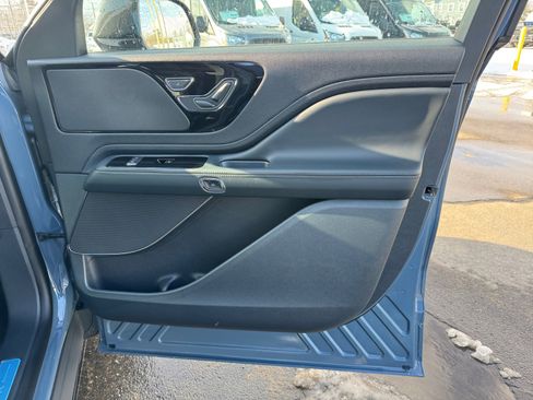 New 2026 Lincoln Aviator AWD image 28